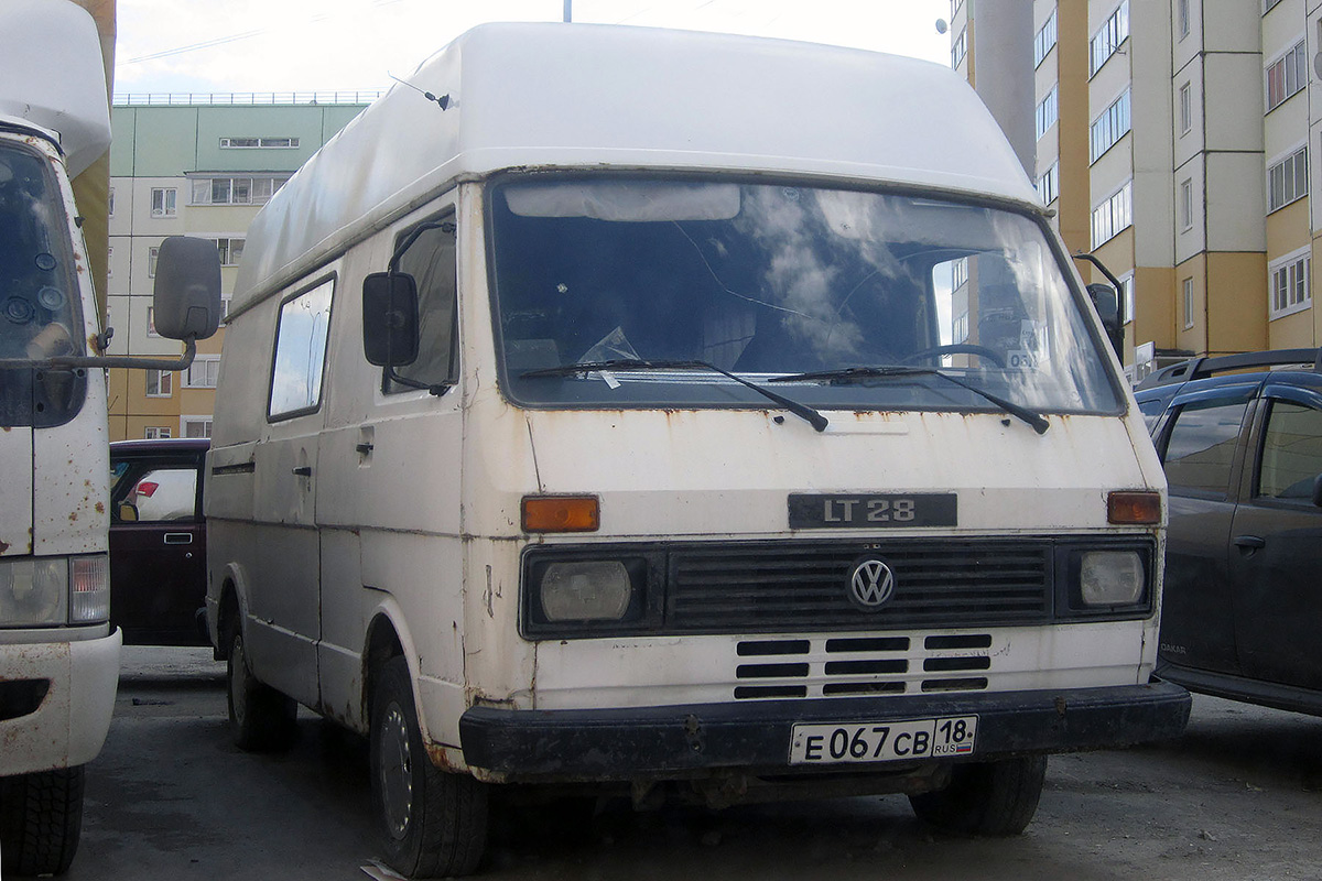 Удмуртия, № Е 067 СВ 18 — Volkswagen LT Hochdach '75-96