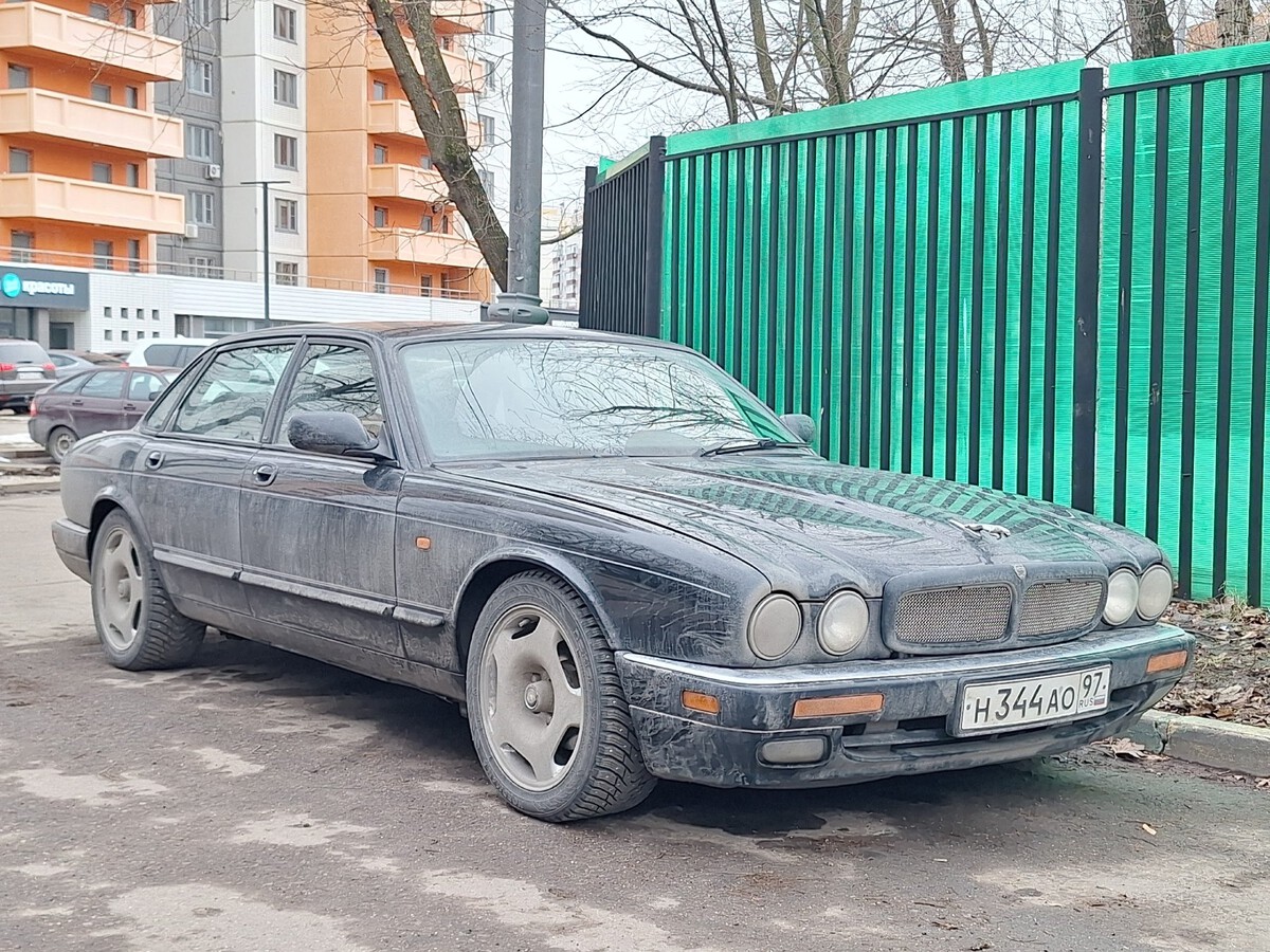 Москва, № Н 344 АО 97 — Jaguar XJ (Series IV) '94-03