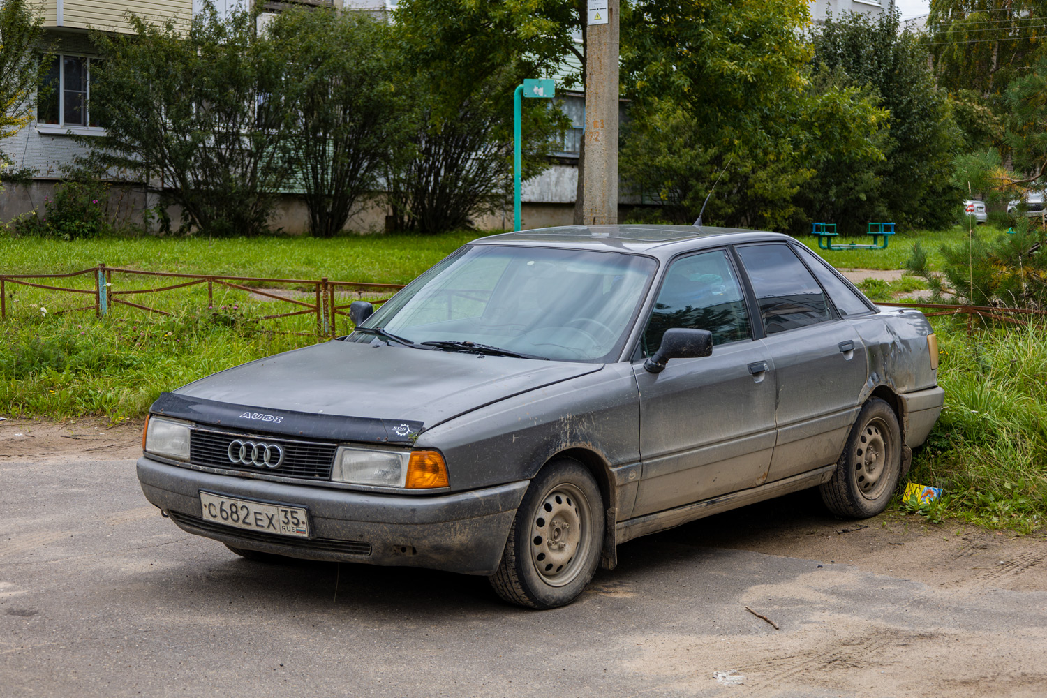 Вологодская область, № С 682 ЕХ 35 — Audi 80 (B3) '86-91