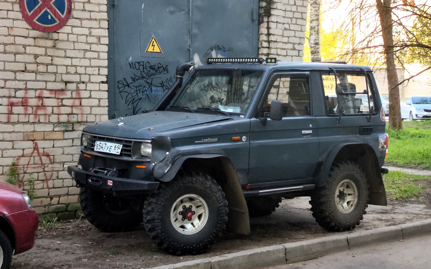 Тверская область, № В 547 УЕ 69 — Toyota Land Cruiser II (J70) '90-96