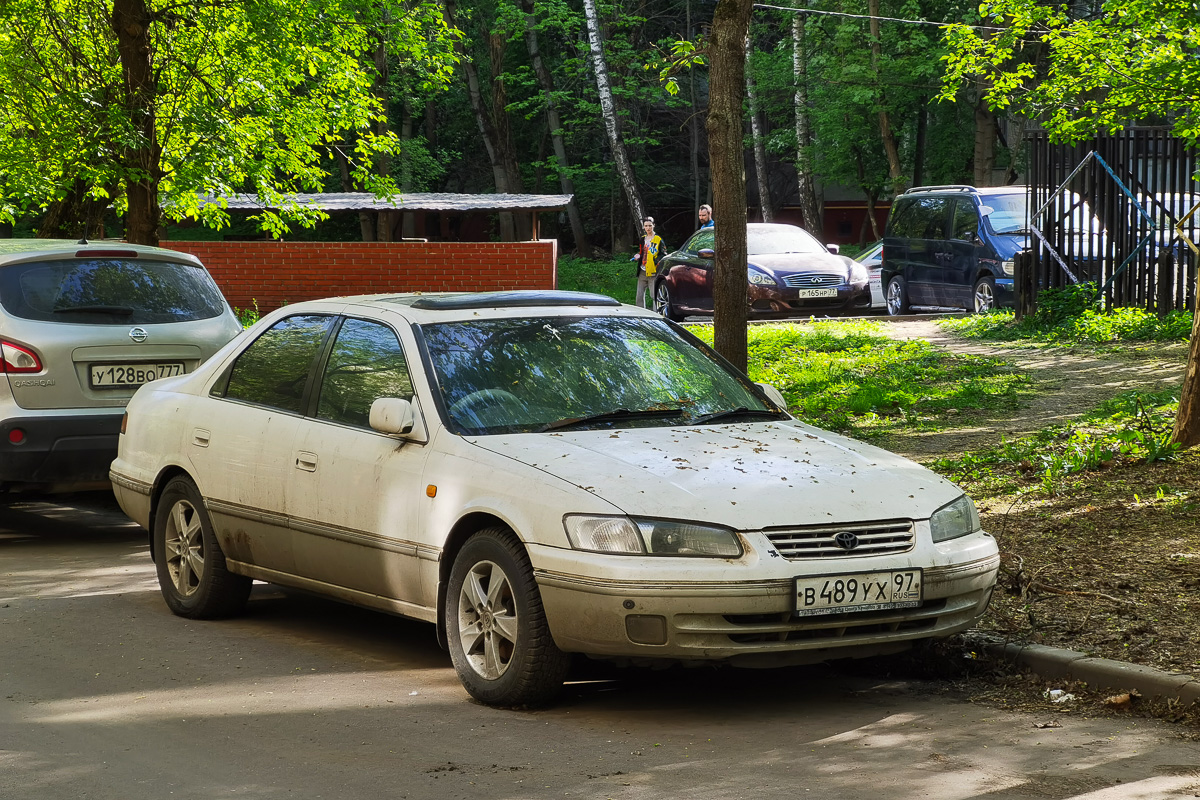 Москва, № В 489 УХ 97 — Toyota Camry Gracia (XV20) '96-01