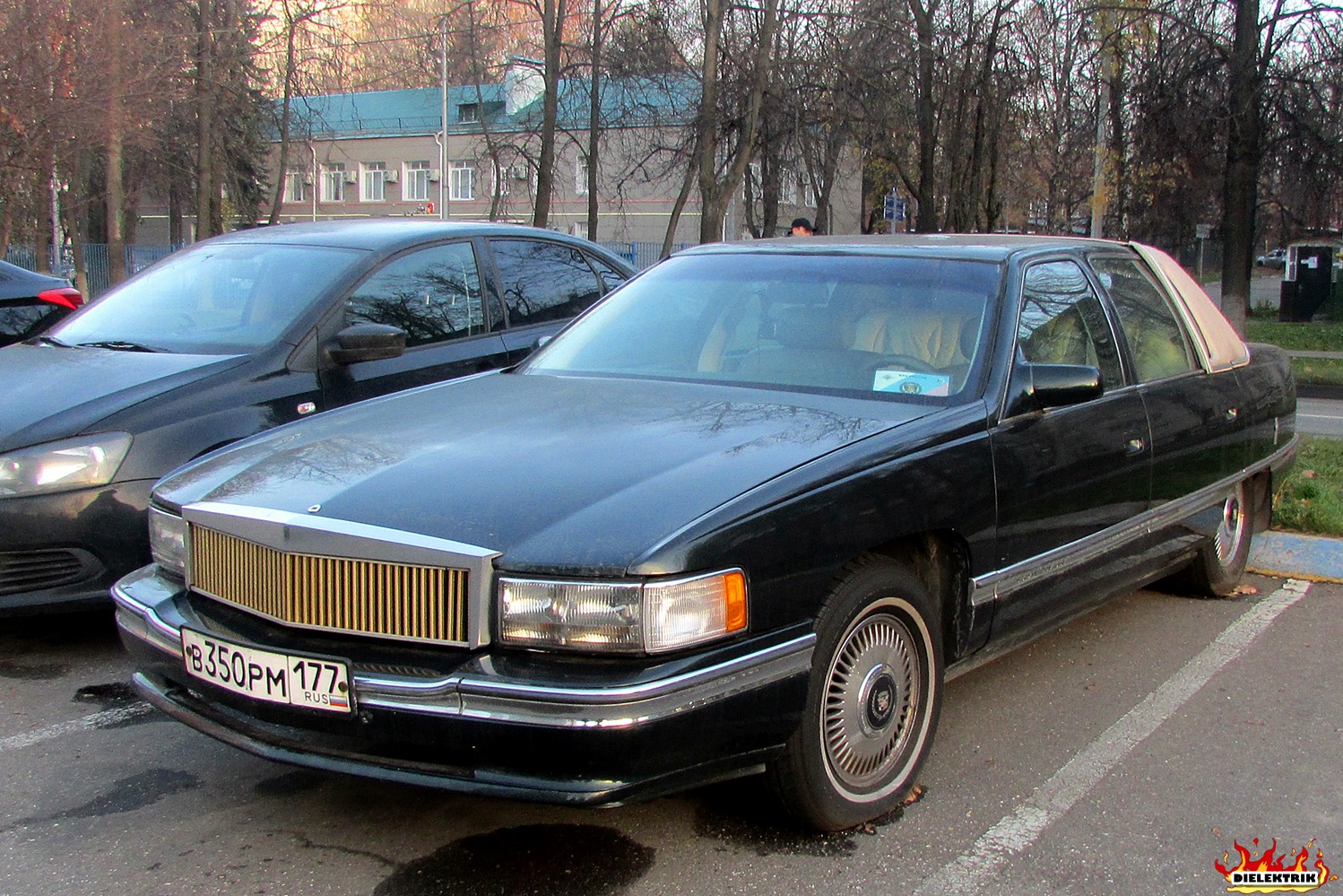 Москва, № В 350 РМ 177 — Cadillac DeVille (7G) '94-99