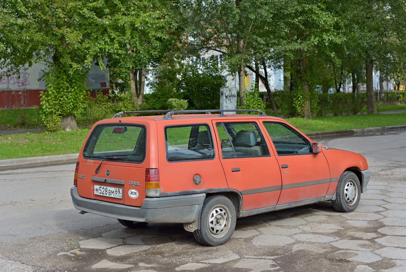 Тверская область, № М 528 ВМ 69 — Opel Kadett (E) '84-95