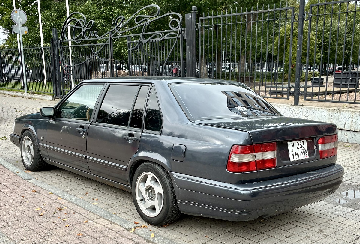 Санкт-Петербург, № У 263 УМ 198 — Volvo 940 '90-98