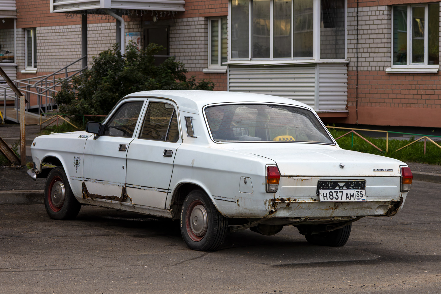 Вологодская область, № Н 837 АМ 35 — ГАЗ-24-10 Волга '85-92