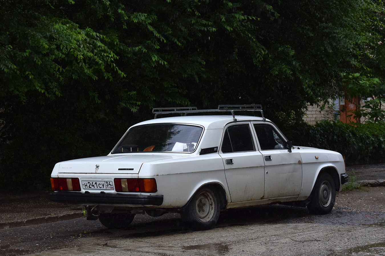 Волгоградская область, № Н 241 СУ 34 — ГАЗ-31029 Волга '92-97
