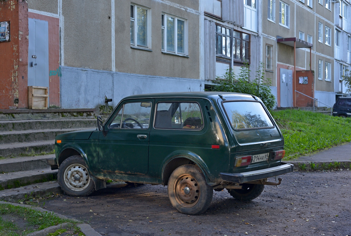 Тверская область, № Е 214 НА 69 — ВАЗ-2121 Нива '77-94