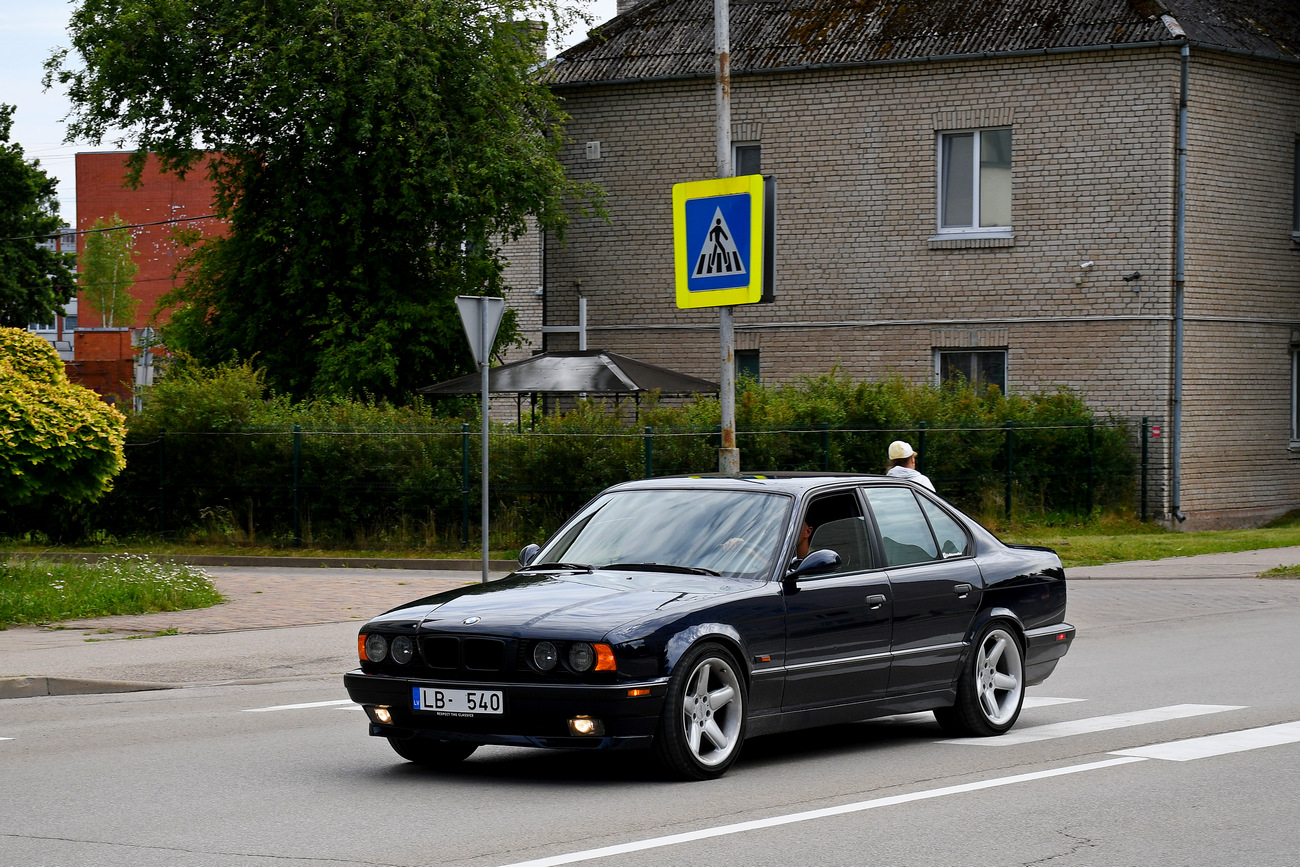 Латвия, № LB-540 — BMW 5 Series (E34) '87-96