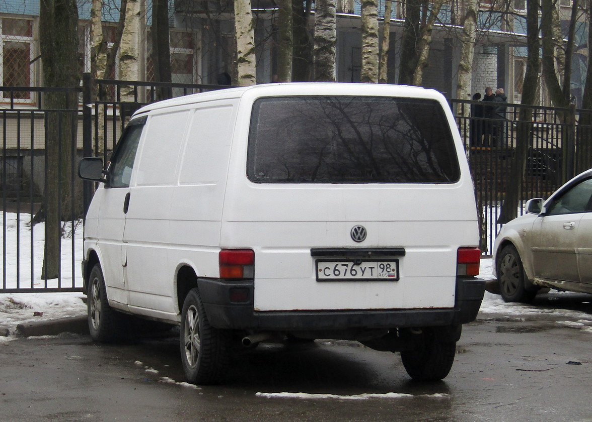 Санкт-Петербург, № С 676 УТ 98 — Volkswagen (T4) Kastenwagen '90-03
