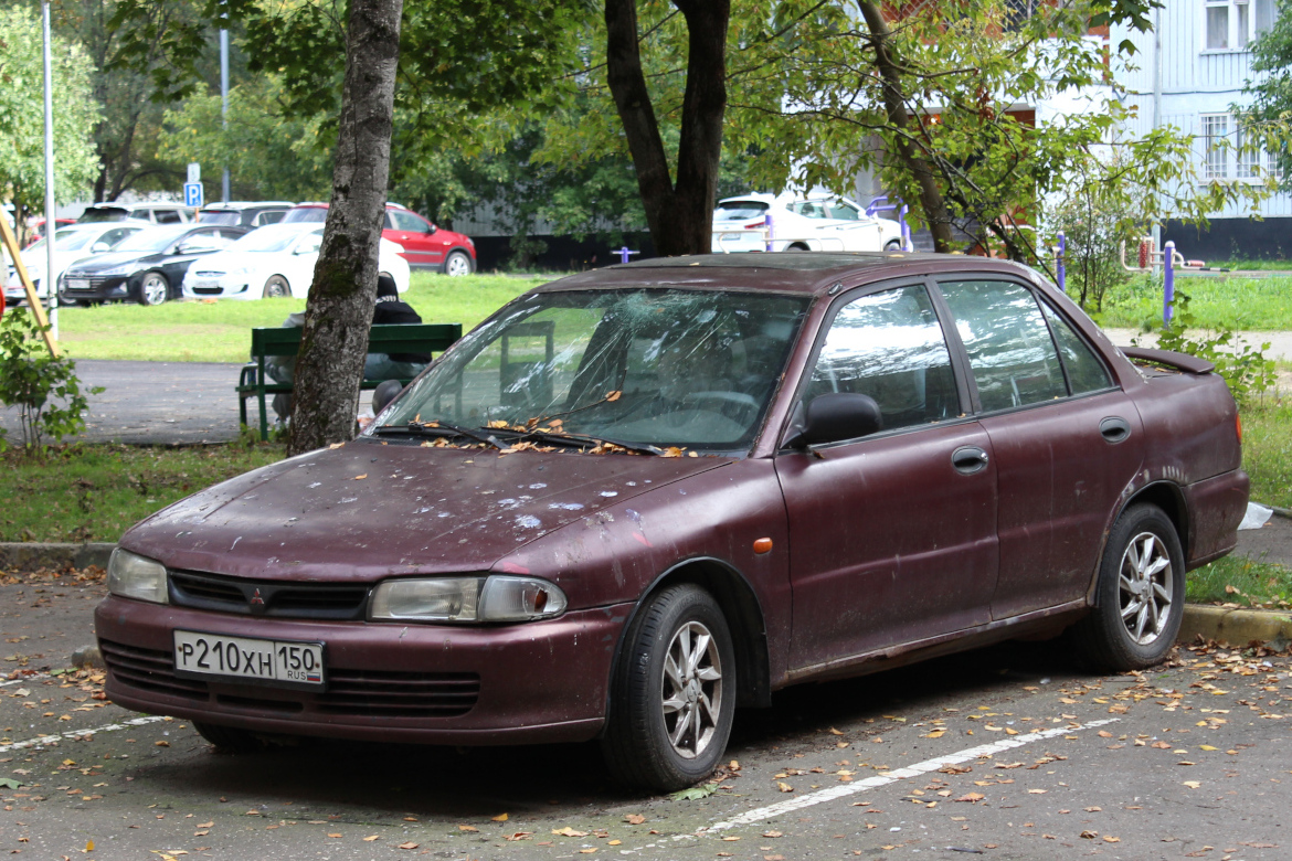 Московская область, № Р 210 ХН 150 — Mitsubishi Lancer (5G) '91-03