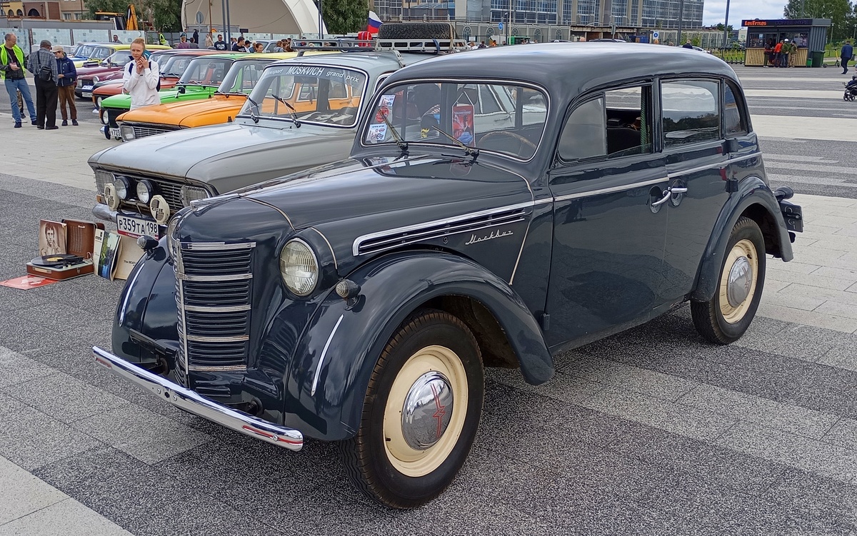 Краснодарский край, № О 674 РТ 123 — Москвич-401-420 '54-56; Новгородская область — Фестиваль "Авто Ретро Вече 2025"