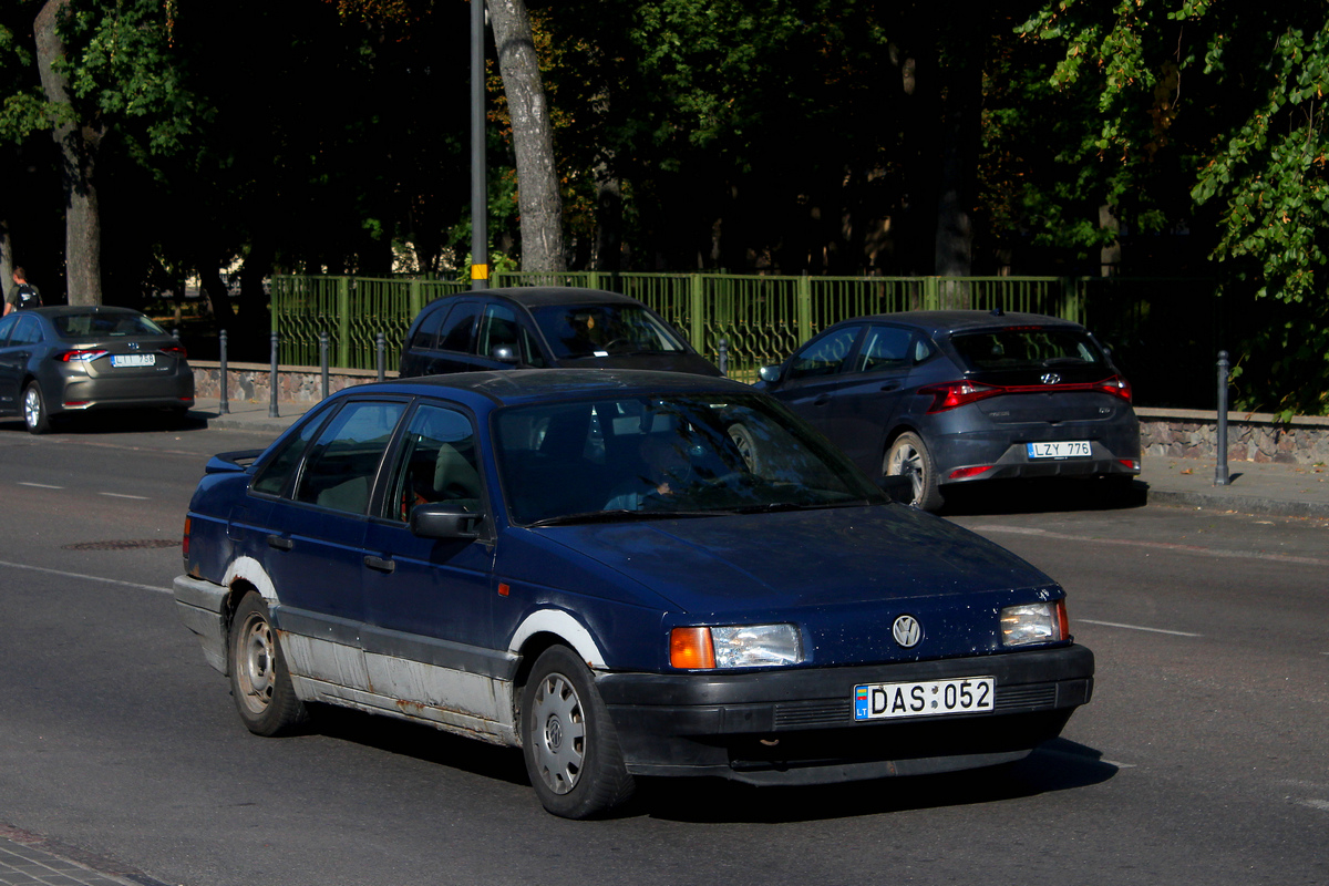 Литва, № DAS 052 — Volkswagen Passat (B3) '88-93