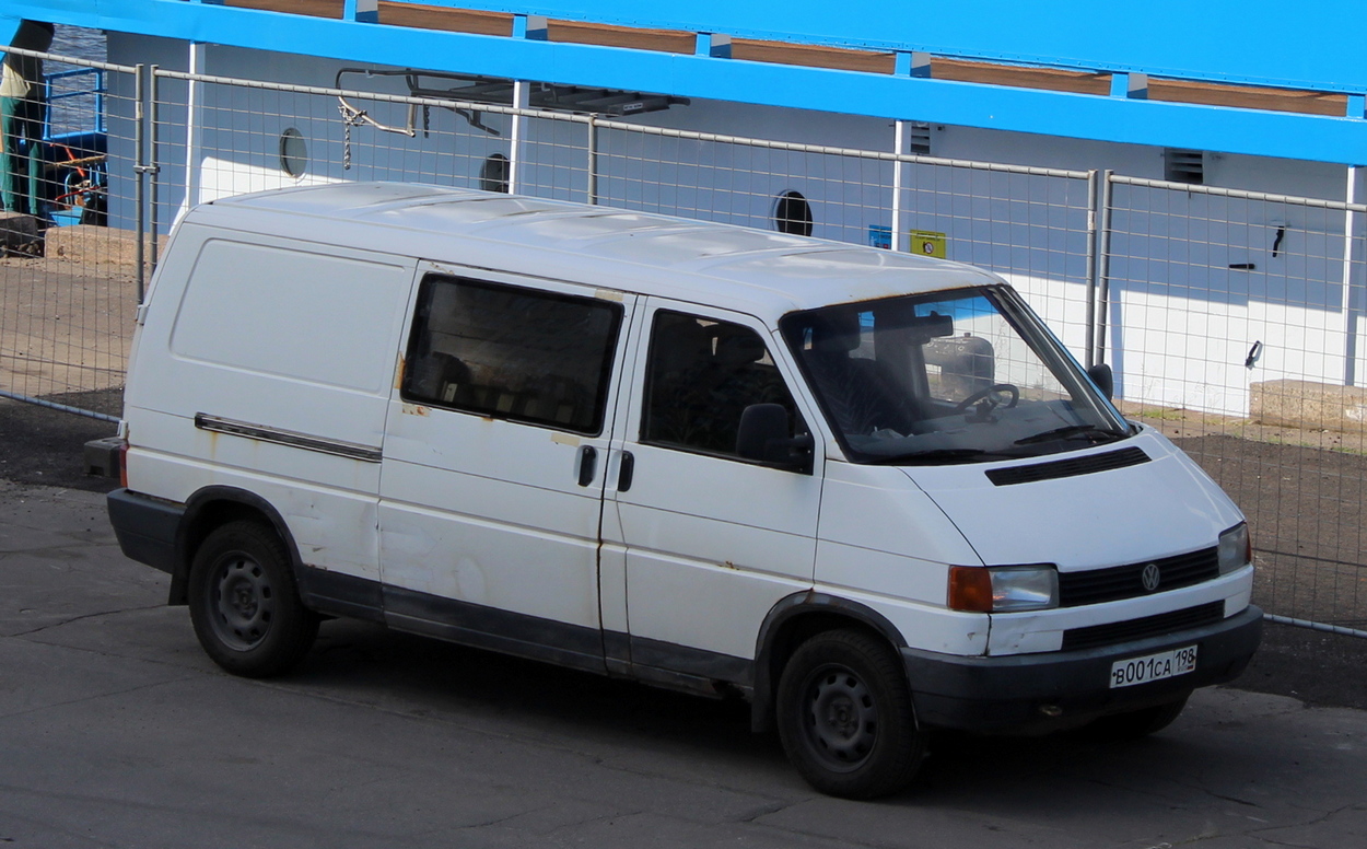 Санкт-Петербург, № В 001 СА 198 — Volkswagen Typ 2 (T4) '90-03