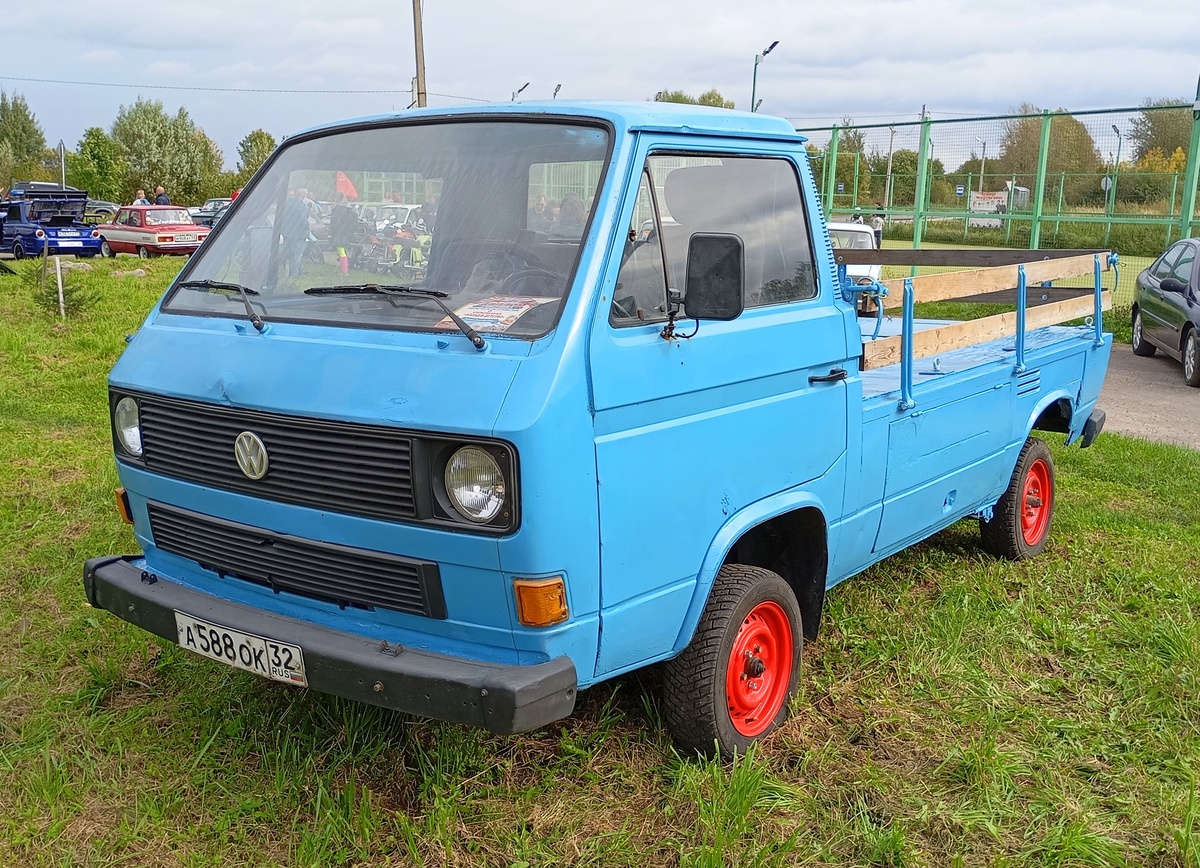 Тверская область, № А 588 ОК 32 — Volkswagen (T3) Pritschenwagen '79-92; Тверская область — Закрытие сезона 2026 Ретро-клуба Калинин