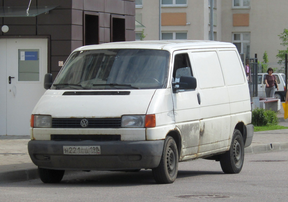 Санкт-Петербург, № Н 221 ЕВ 198 — Volkswagen (T4) Kastenwagen '90-03