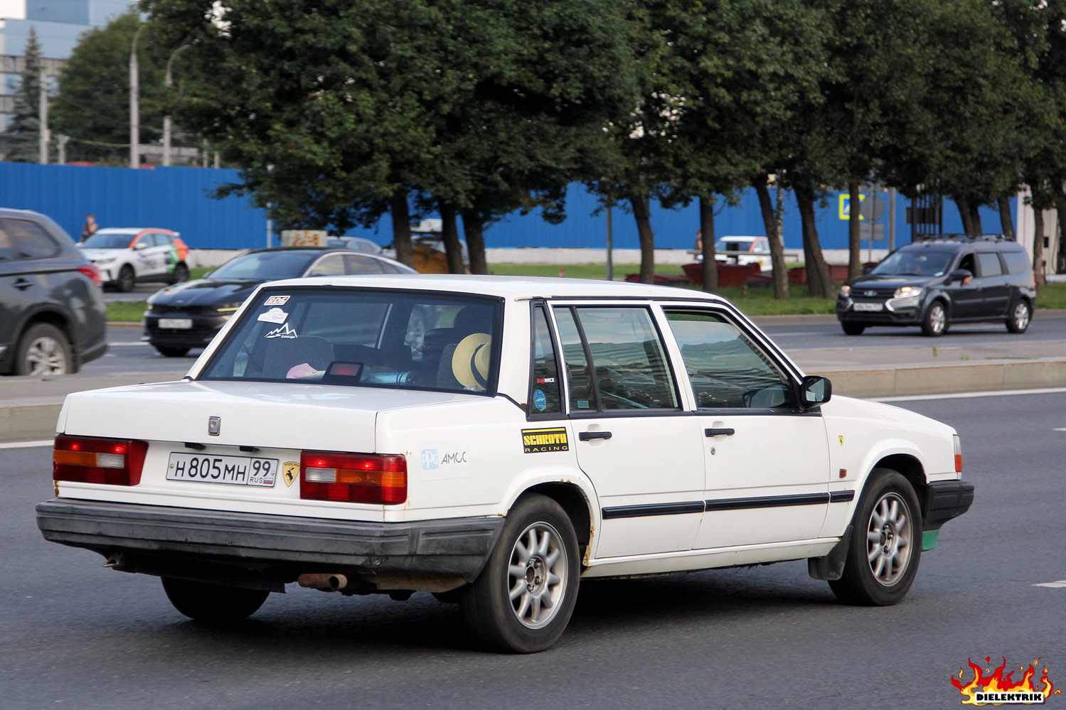 Москва, № Н 805 МН 99 — Volvo 740 '84-92