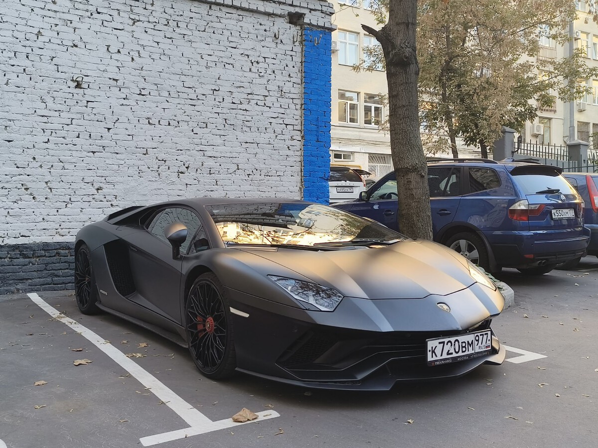 Москва, № К 720 ВМ 977 — Lamborghini Aventador S '17-21