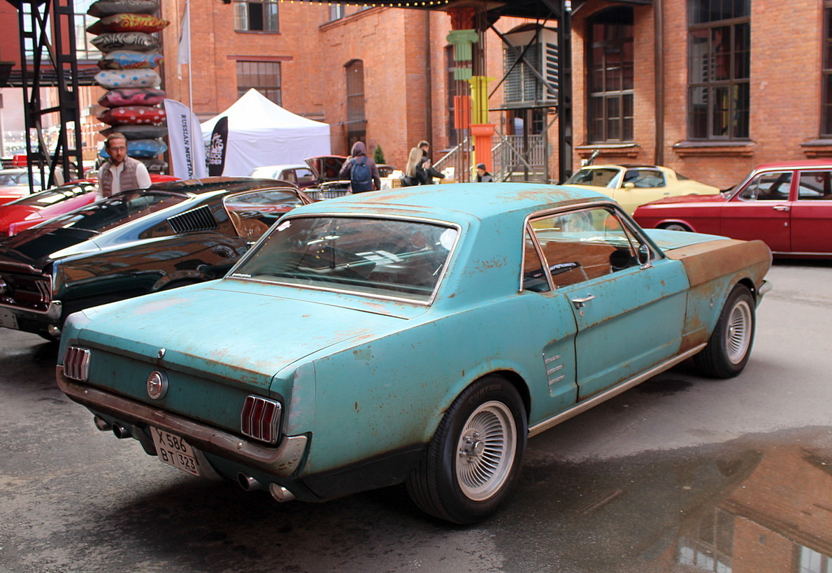 Краснодарский край, № Х 586 ВТ 323 — Ford Mustang (1G) '65-73; Санкт-Петербург — Ежегодная выставка классических и кастомных автомобилей и мотоциклов "Original Meet"