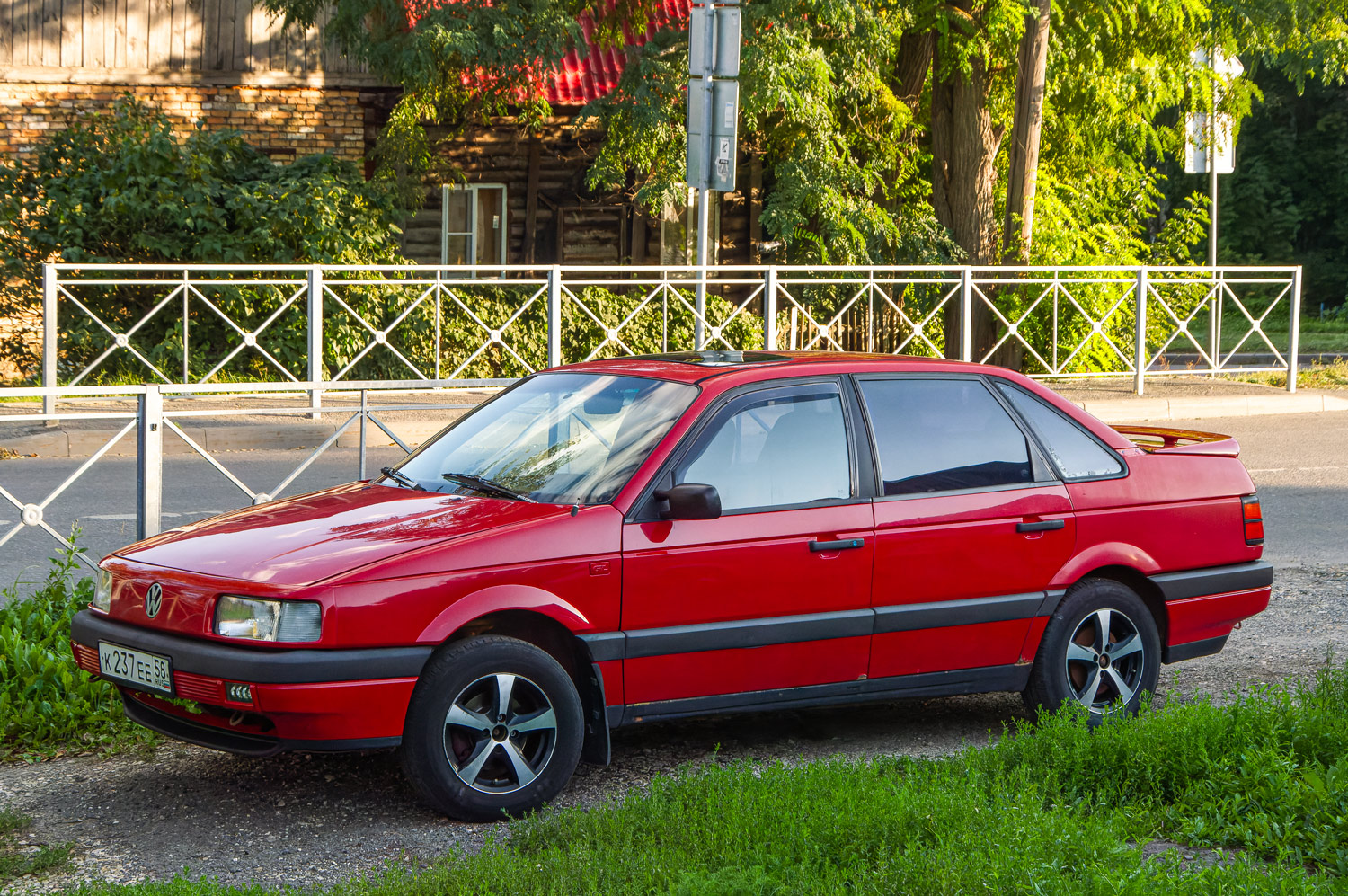 Пензенская область, № К 237 ЕЕ 58 — Volkswagen Passat (B3) '88-93