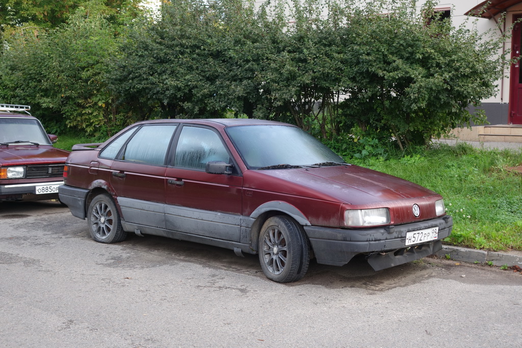 Москва, № Н 572 РР 99 — Volkswagen Passat (B3) '88-93
