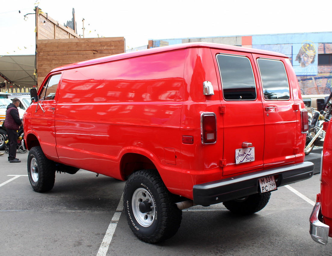 Москва, № М 331 РС 799 — Dodge Ram Van (2G) '79-97; Санкт-Петербург — Ежегодная выставка классических и кастомных автомобилей и мотоциклов "Original Meet"