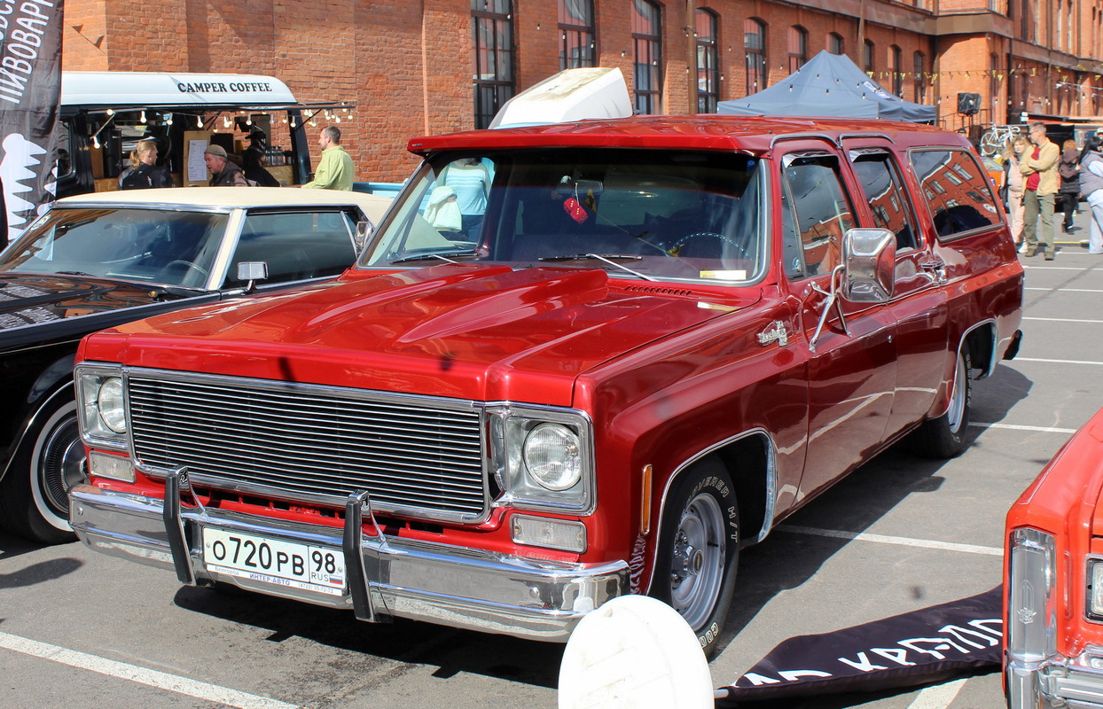 Санкт-Петербург, № О 720 РВ 98 — Chevrolet Suburban (7G) '73-91; Санкт-Петербург — Ежегодная выставка классических и кастомных автомобилей и мотоциклов "Original Meet"