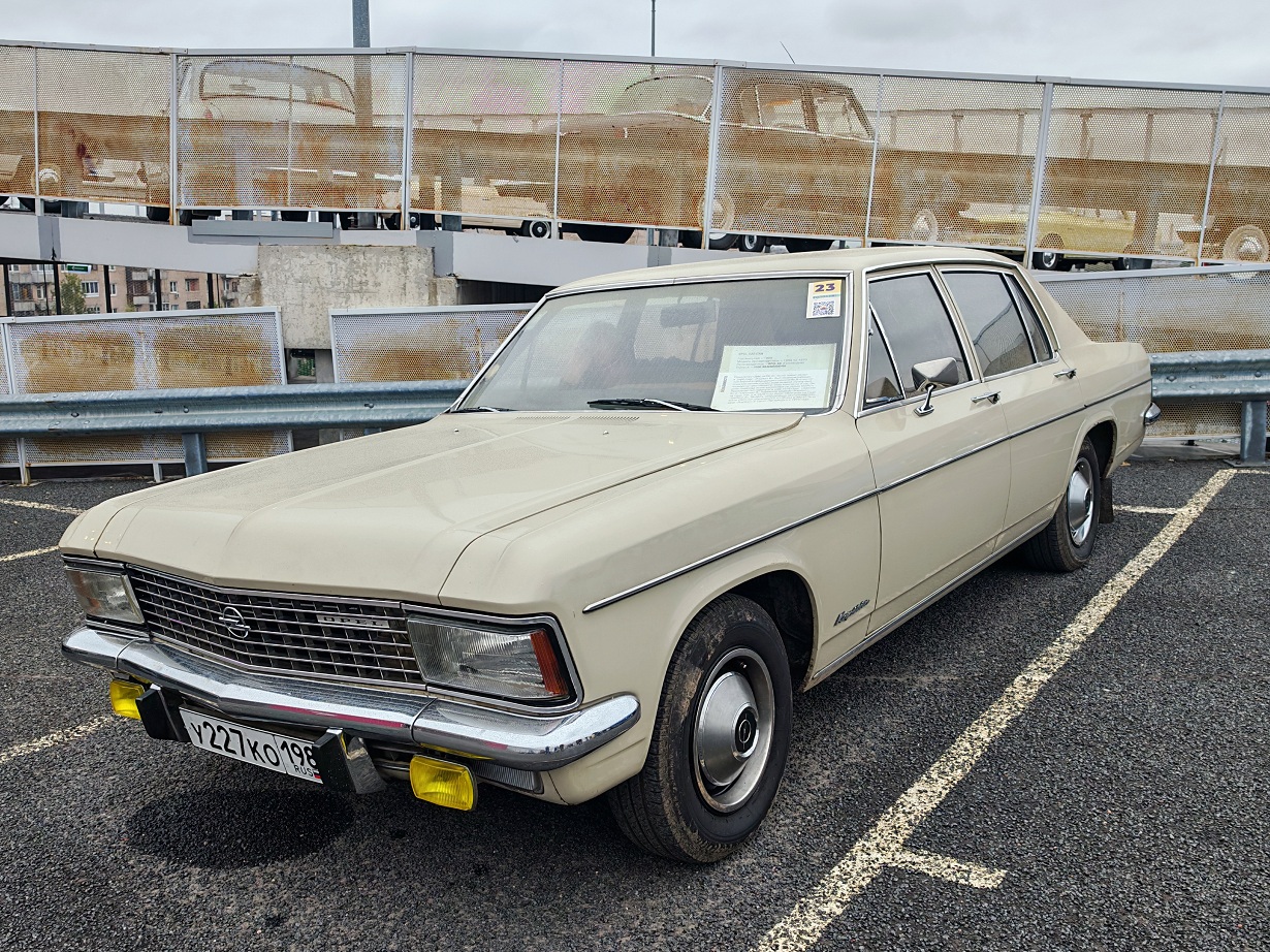 Санкт-Петербург, № У 227 КО 198 — Opel Kapitän (B) '69-70