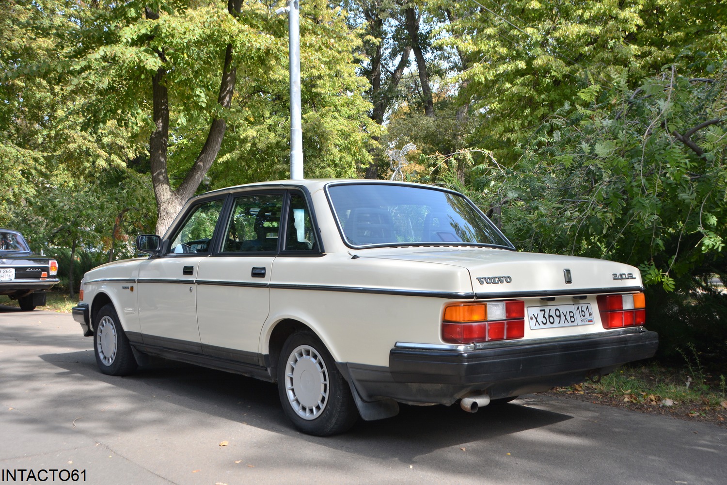 Ростовская область, № Х 369 ХВ 161 — Volvo 240 GL '86–93; Ростовская область — Retro Motor Show_2026_Сентябрь