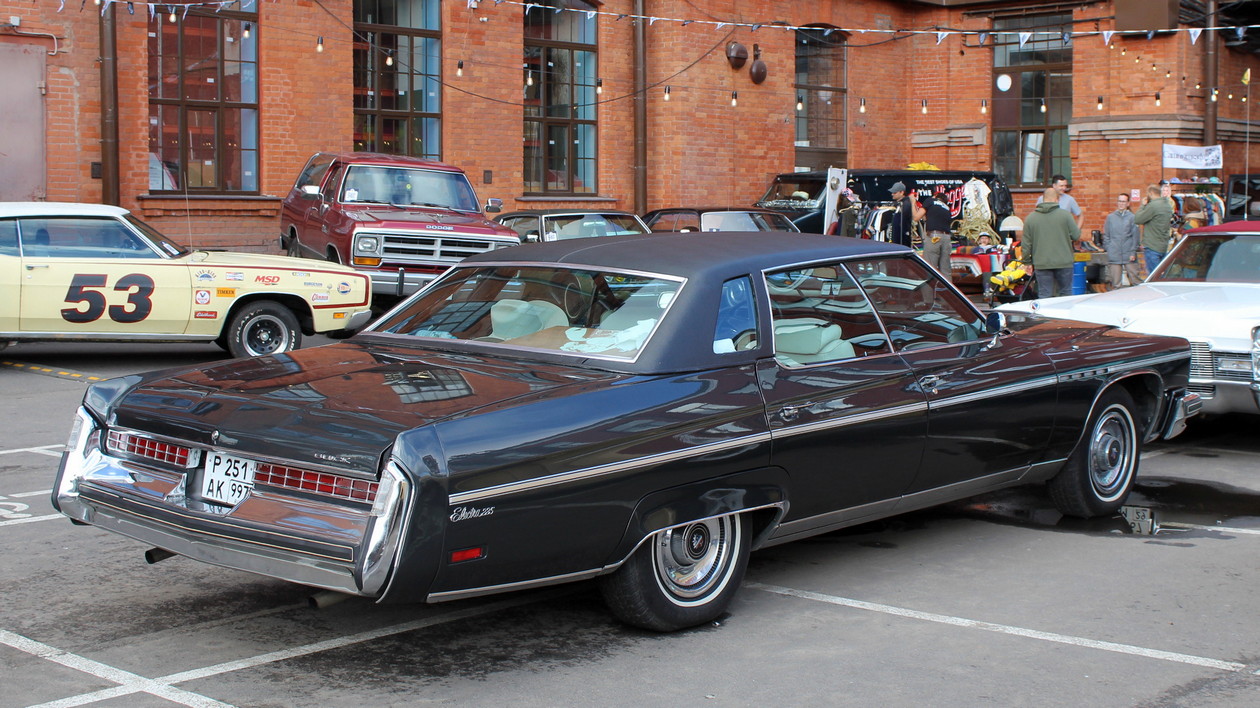 Москва, № Р 251 АК 997 — Buick Electra (4G) '71-76; Санкт-Петербург — Ежегодная выставка классических и кастомных автомобилей и мотоциклов "Original Meet"