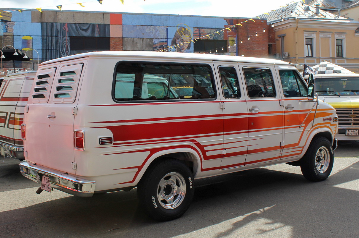 Москва, № Т 084 ВК 797 — Chevrolet Van (3G) '71-96; Санкт-Петербург — Ежегодная выставка классических и кастомных автомобилей и мотоциклов "Original Meet"