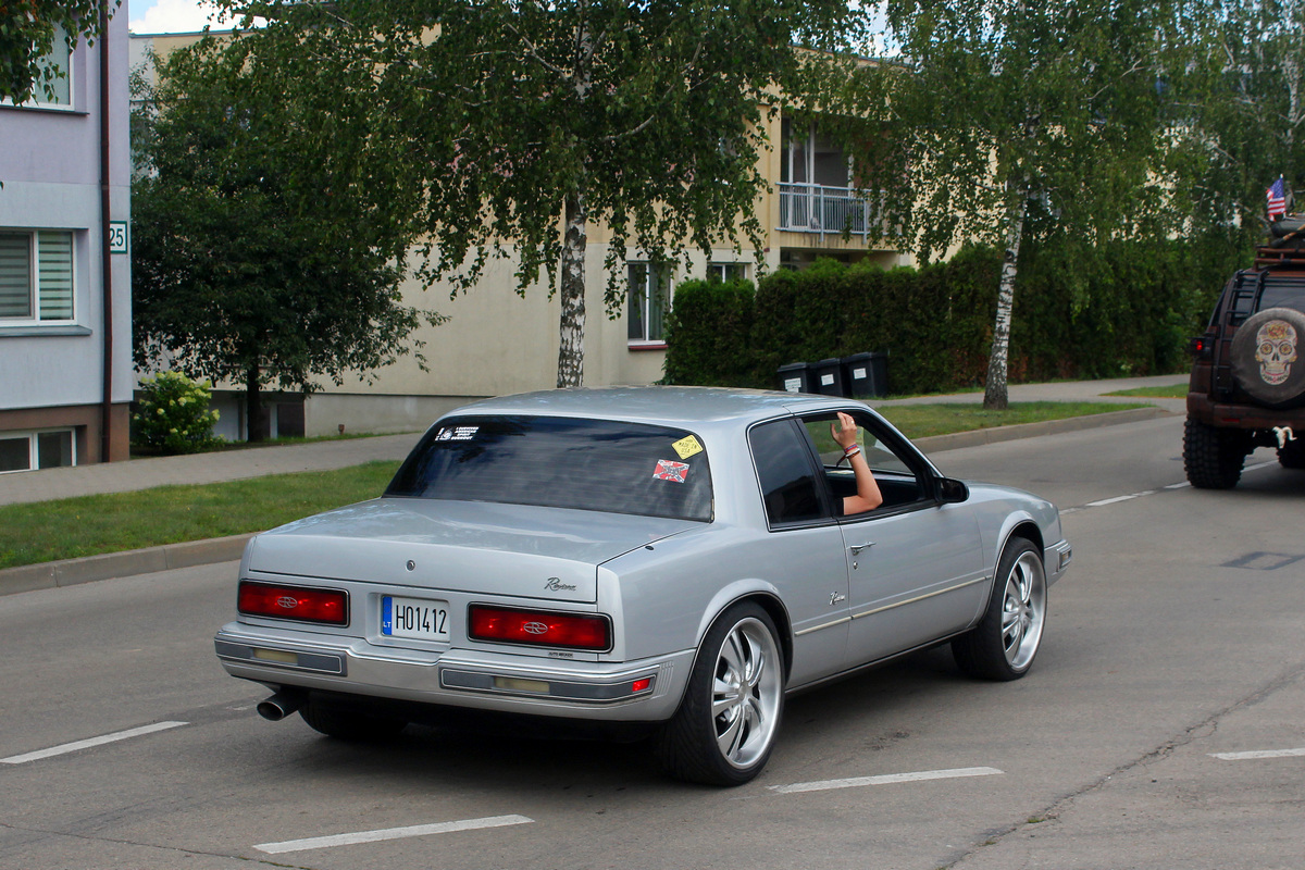 Литва, № H01412 — Buick Riviera (7G) '86-93; Литва — American Spirit 2025