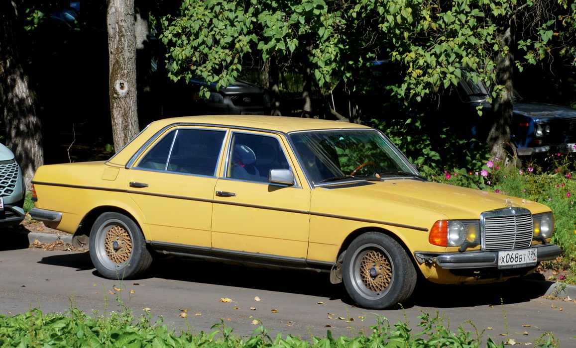Москва, № Х 068 ВТ 799 — Mercedes-Benz (W123) '76-86