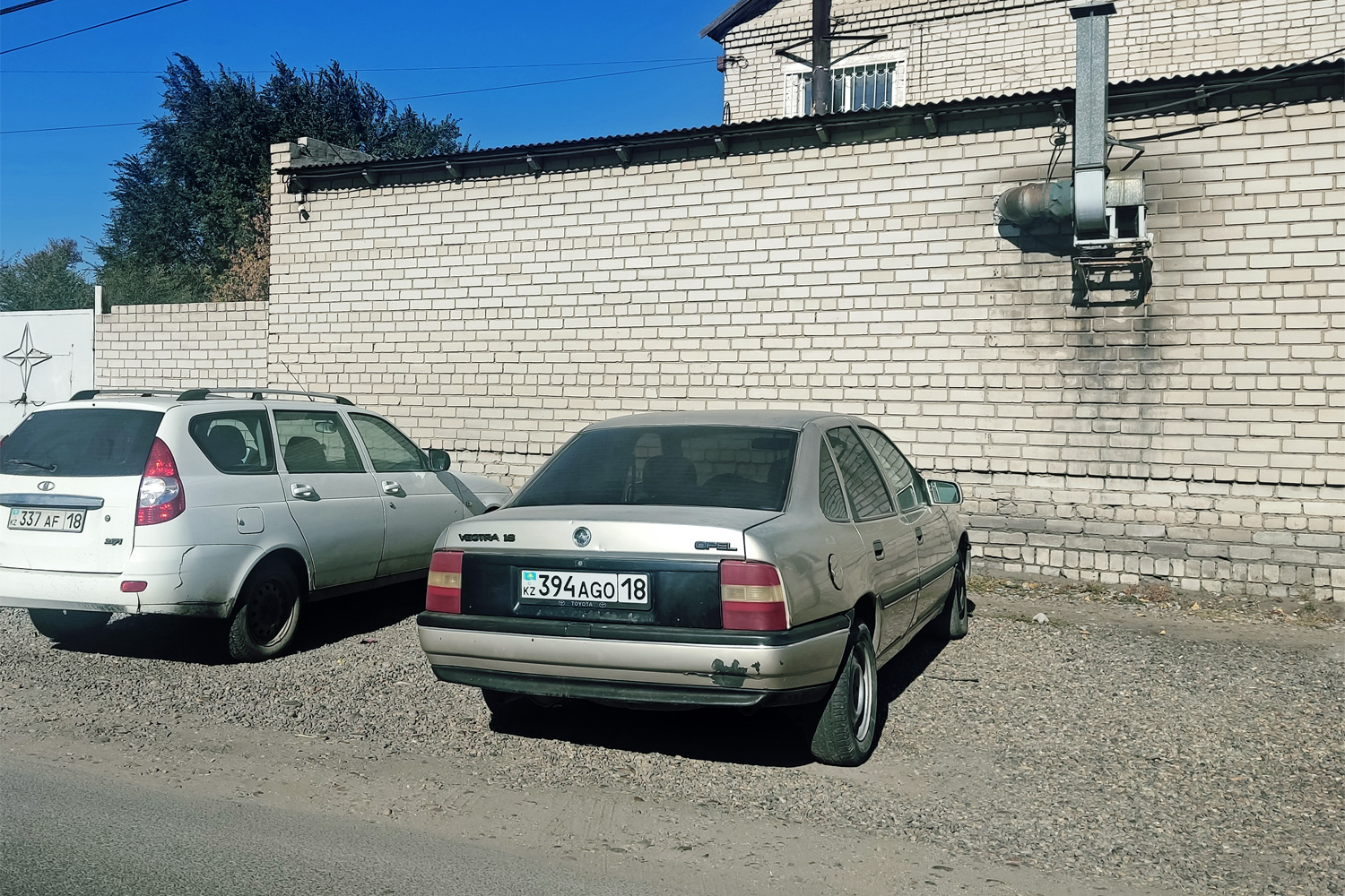 Абайская область, № 394 AGO 18 — Opel Vectra (A) '88-95
