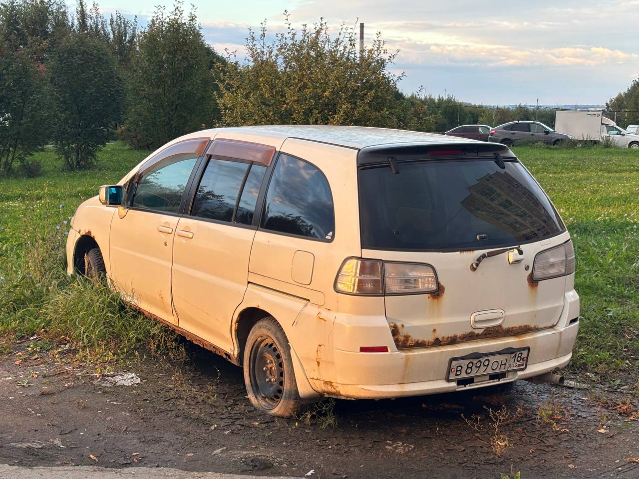 Удмуртия, № В 899 ОН 18 — Nissan Liberty '98-04