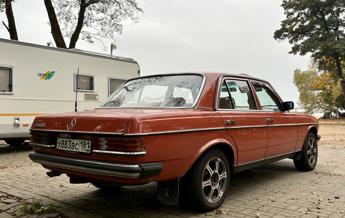 Луганская Народная Республика, № Х 883 ВС 181 — Mercedes-Benz (W123) '76-86