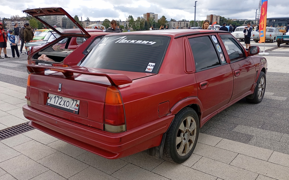 Москва, № У 172 ХО 77 — Москвич-2142R5 Князь Владимир '97-01; Новгородская область — Фестиваль "Авто Ретро Вече 2025"