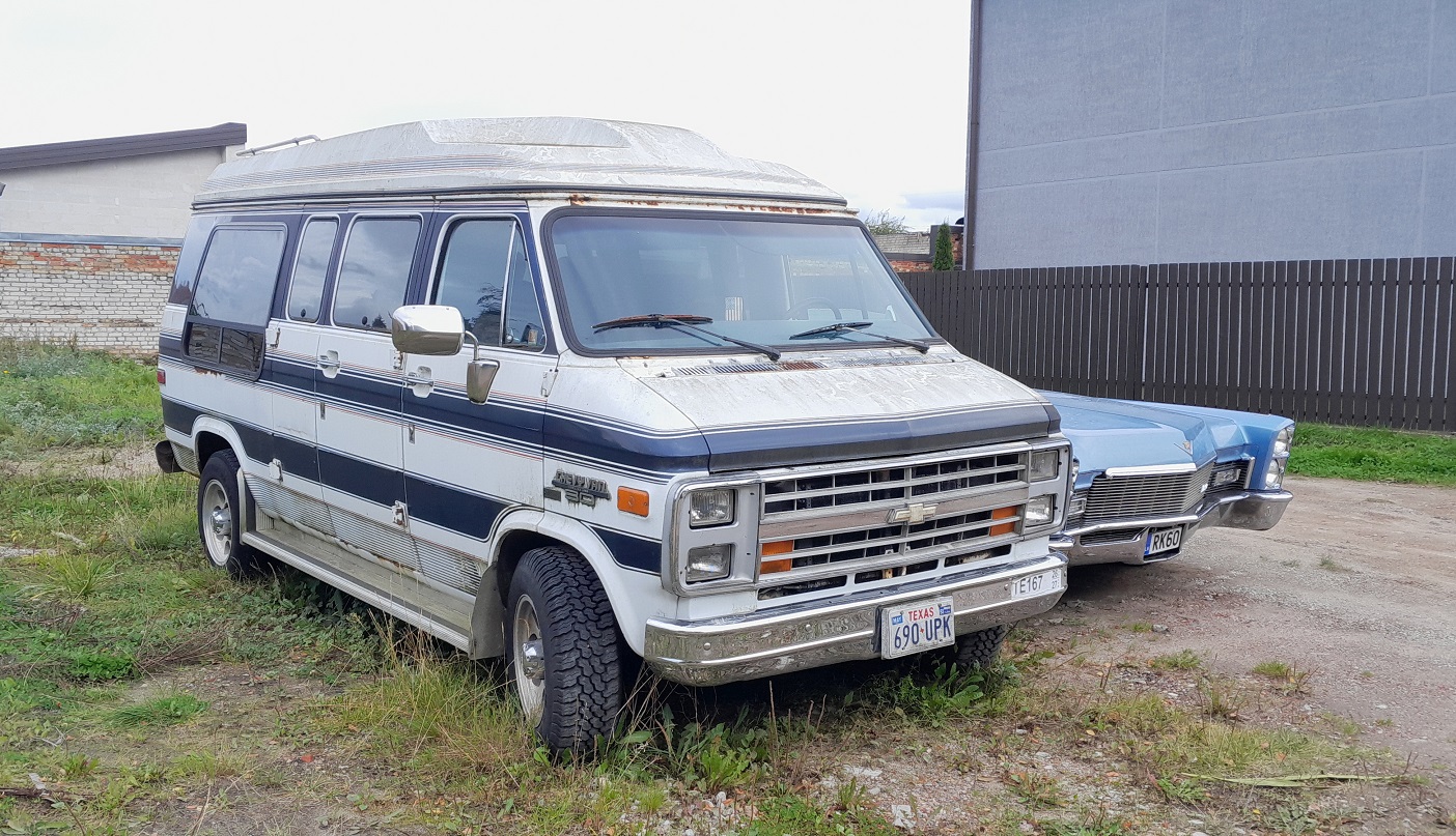США, № 690 UPK — Chevrolet Van (3G) '71-96