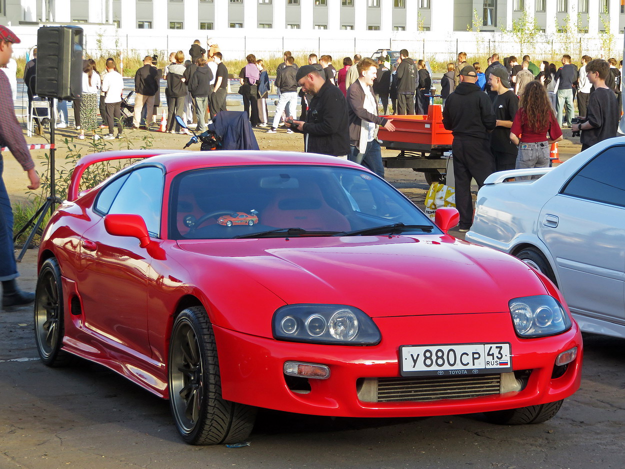 Кировская область, № У 880 СР 43 — Toyota Supra (A80) '93-02