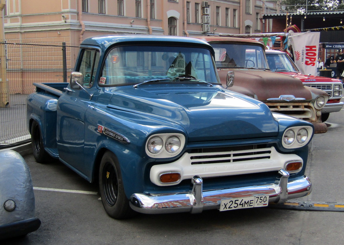 Московская область, № Х 254 МЕ 750 — Chevrolet 3100 '54-57; Санкт-Петербург — Ежегодная выставка классических и кастомных автомобилей и мотоциклов "Original Meet"
