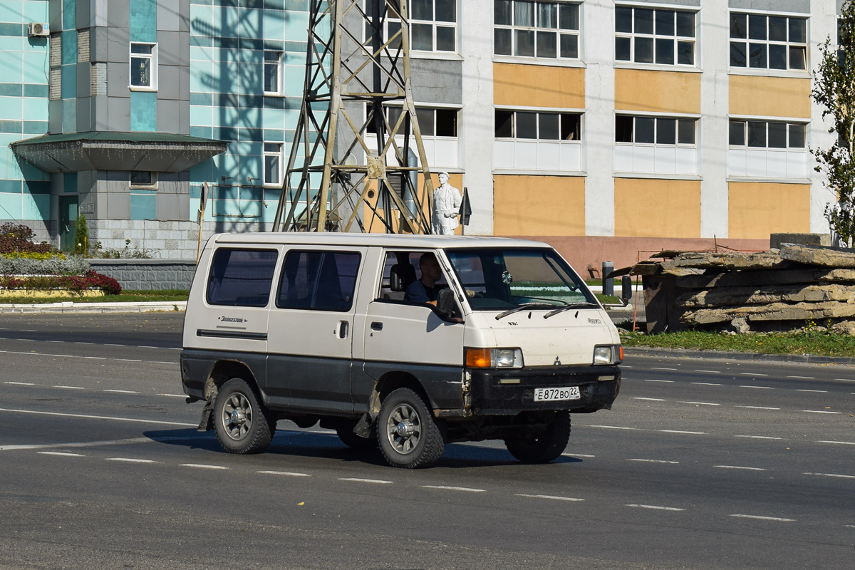 Алтайский край, № Е 872 ВО 22 — Mitsubishi Delica (3G) '86-99