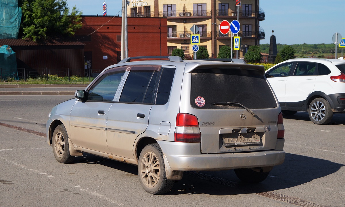 Удмуртия, № Т 299 ХК 18 — Mazda Demio (1G) '96-99
