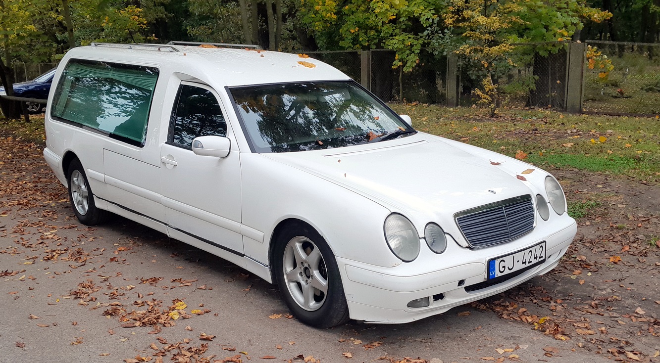Латвия, № GJ-4242 — Mercedes-Benz (VF210) '95-03