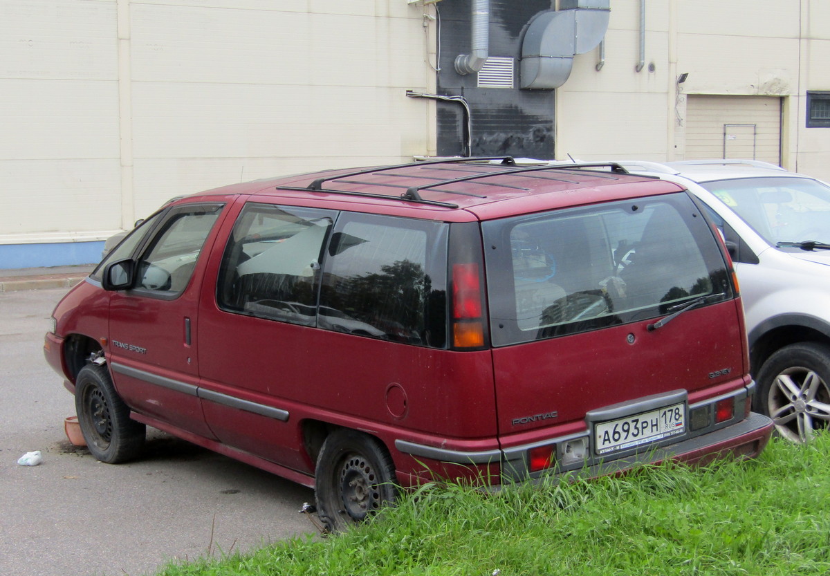 Санкт-Петербург, № А 693 РН 178 — Pontiac Trans Sport '89-96