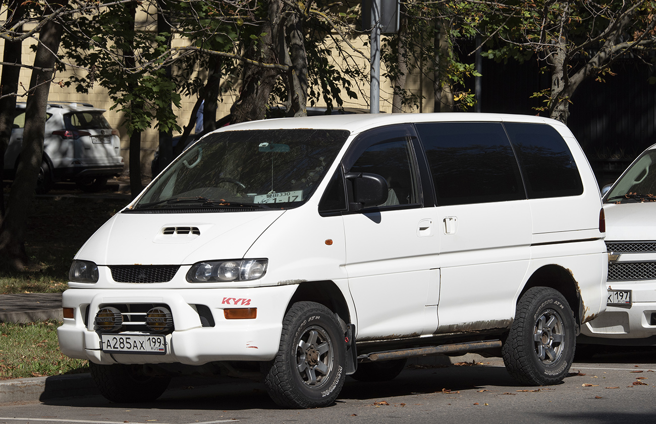 Москва, № А 285 АХ 199 — Mitsubishi Delica (4G) '94-07