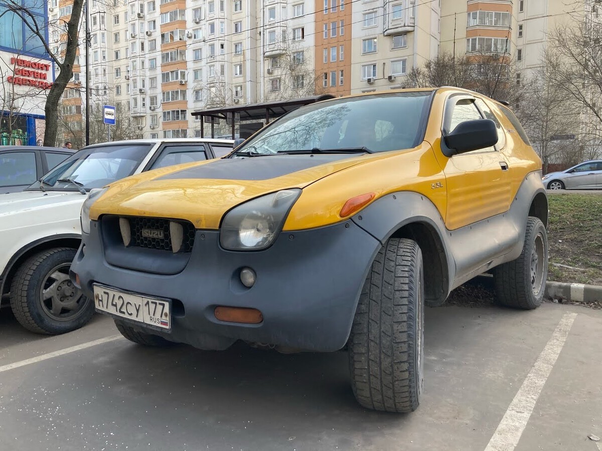 Москва, № Н 742 СУ 177 — Isuzu VehiCROSS '97-01