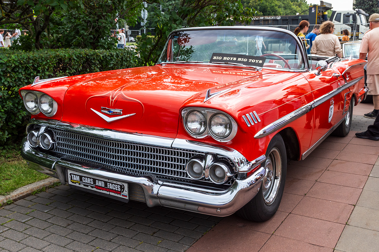 Москва, № Е 920 ЕМ 799 — Chevrolet Impala (1G) '58; Москва — Фестиваль "Ретрорейс" 2025