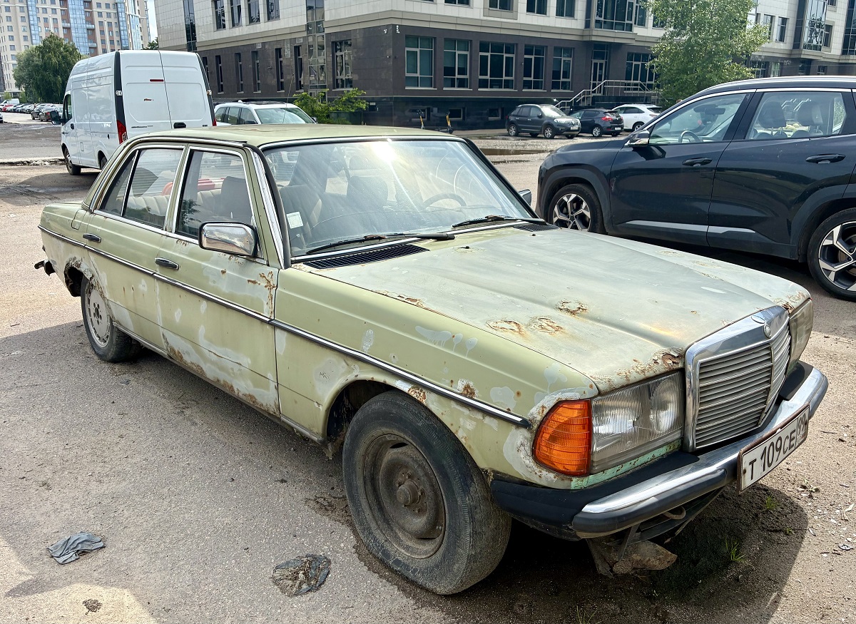 Москва, № Т 109 СЕ 99 — Mercedes-Benz (W123) '76-86