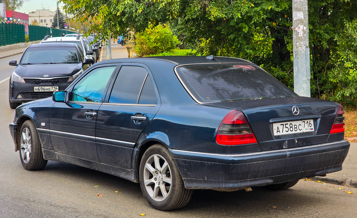 Татарстан, № А 758 ВС 716 — Mercedes-Benz (W202) '93-01