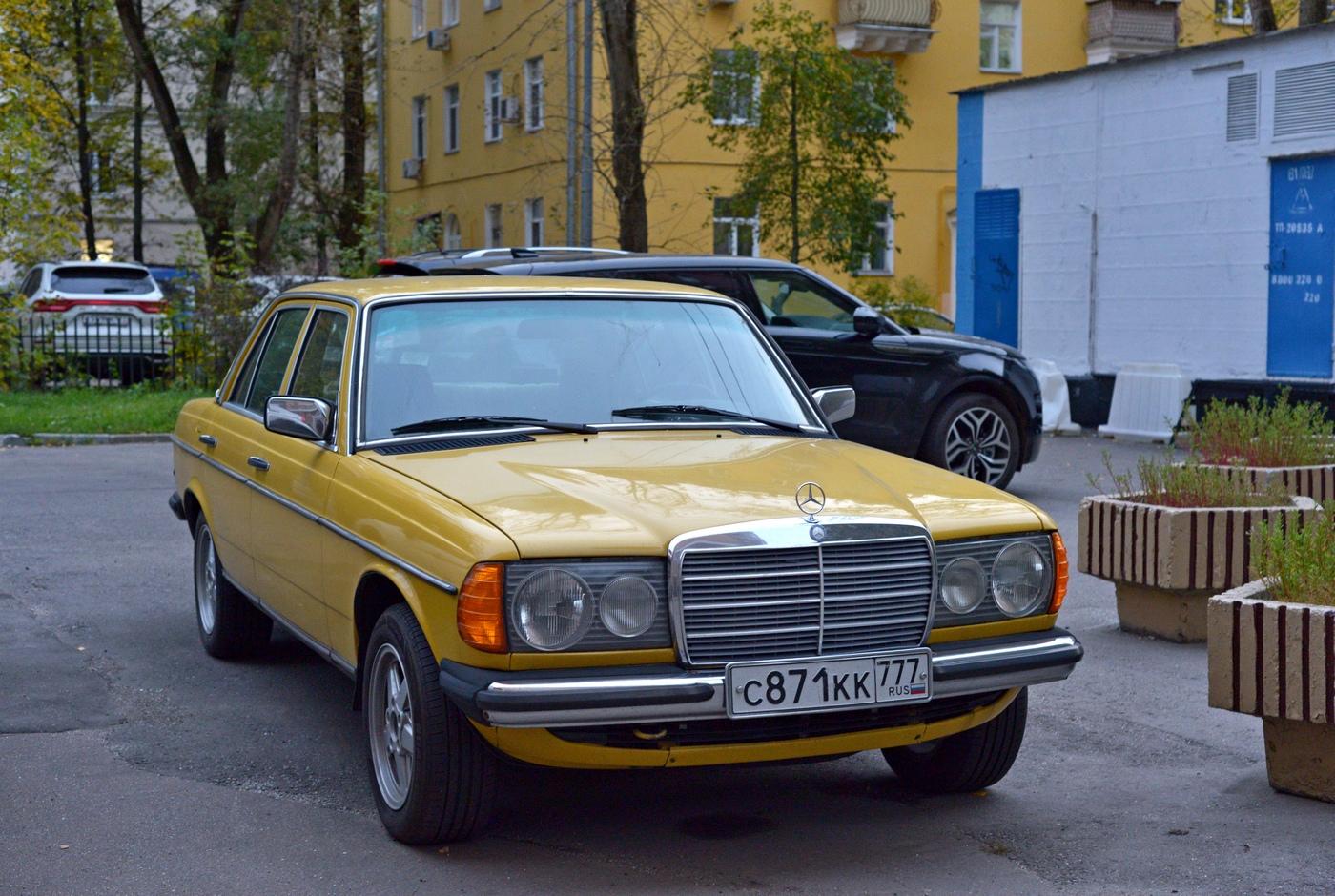 Москва, № С 871 КК 777 — Mercedes-Benz (W123) '76-86