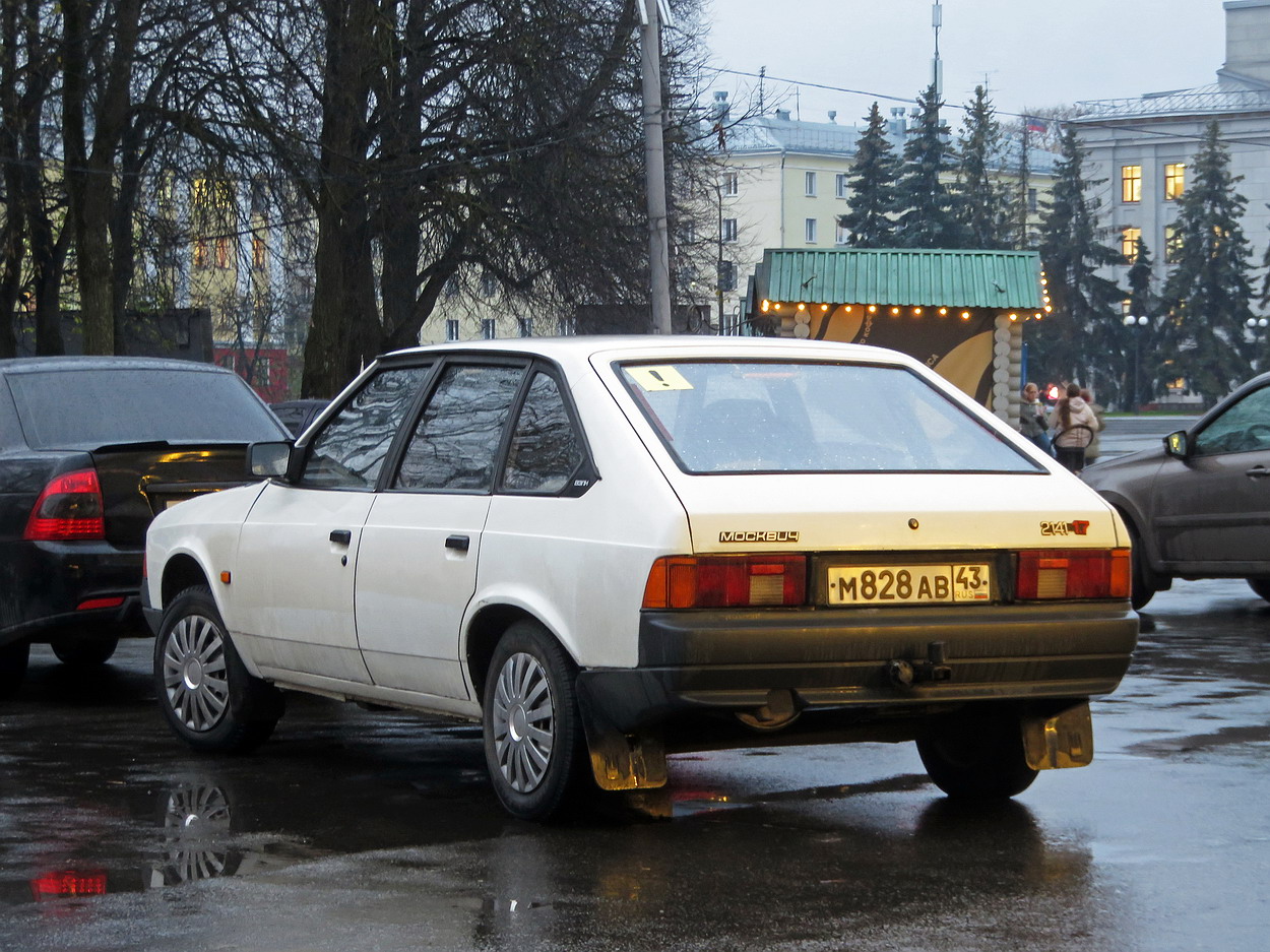 Кировская область, № М 828 АВ 43 — Москвич-214122 '94-98